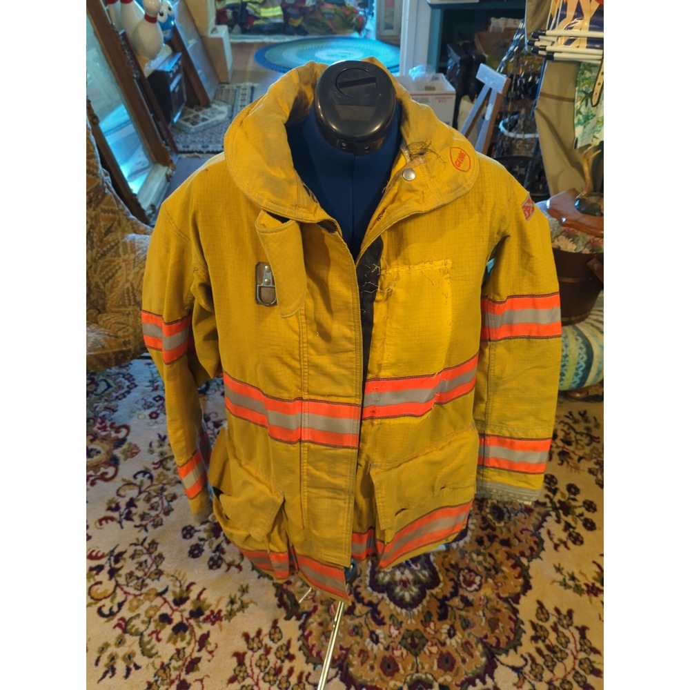 Globe G-XTREME Vintage Retired Firefighter Turnout Jacket Shell Yellow 44x32